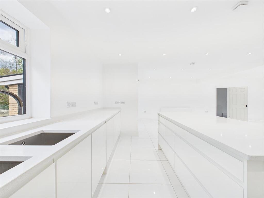 A four-bedroom Dronfield bungalow with an all-white interior so pristine it’s been compared to a hospital ward is on sale for £650,000 after a full modern refurbishment.
