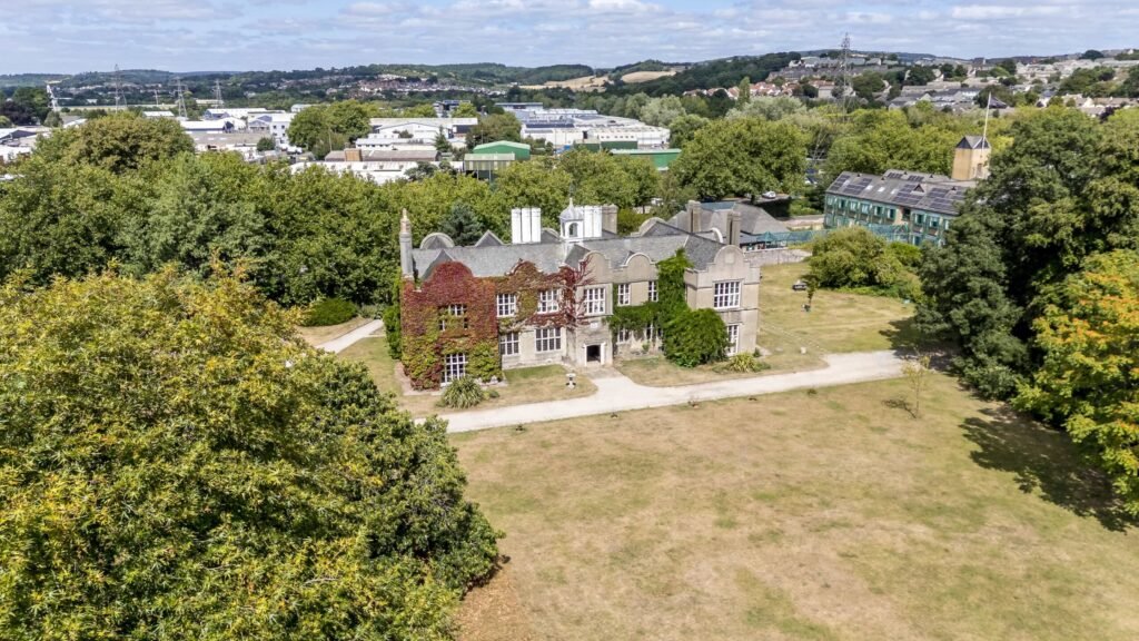Historic 16th-century Old Forde House, once home to royal guests and Oliver Cromwell, is for sale. The haunted mansion comes with ghostly tales and rich heritage.