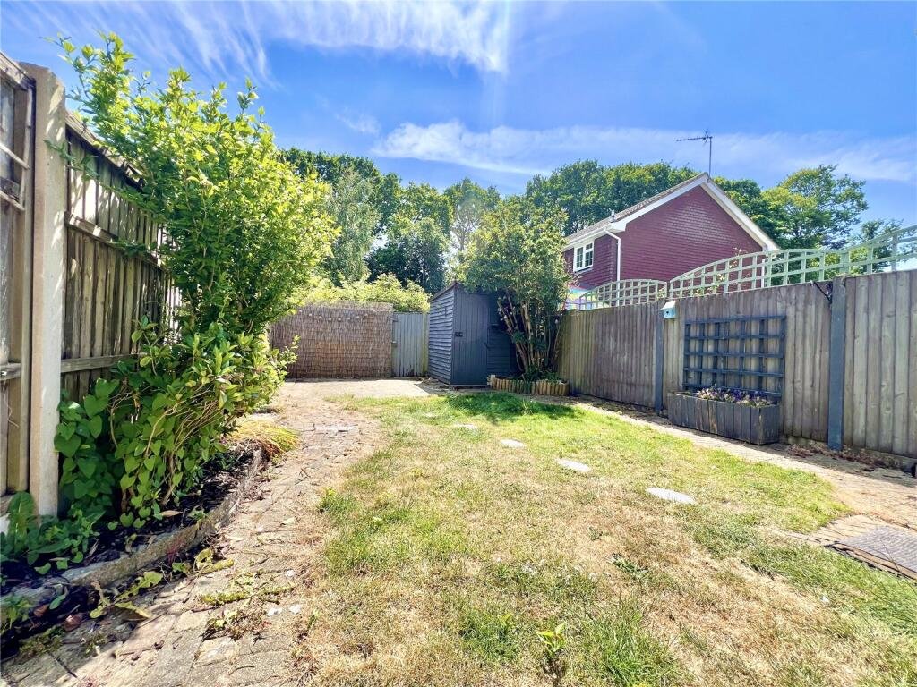 Victor Meldrew’s iconic One Foot in the Grave house has sold for £337,500 in Dorset, offering a piece of British TV history with modern comfort and timeless charm.