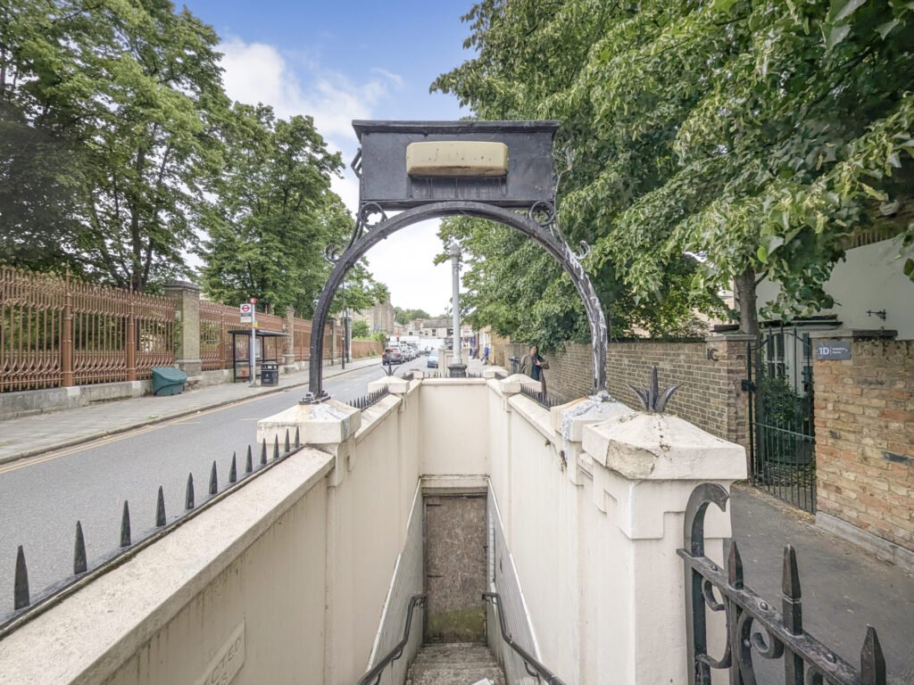 A disused public toilet on the Isle of Dogs near Canary Wharf is on sale for £110,000, offering a rare freehold plot with development potential and a spacious rear garden.