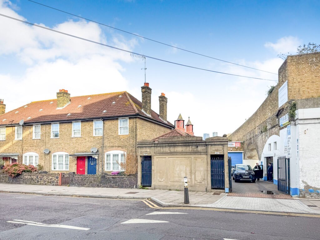 A disused public toilet on the Isle of Dogs near Canary Wharf is on sale for £110,000, offering a rare freehold plot with development potential and a spacious rear garden.