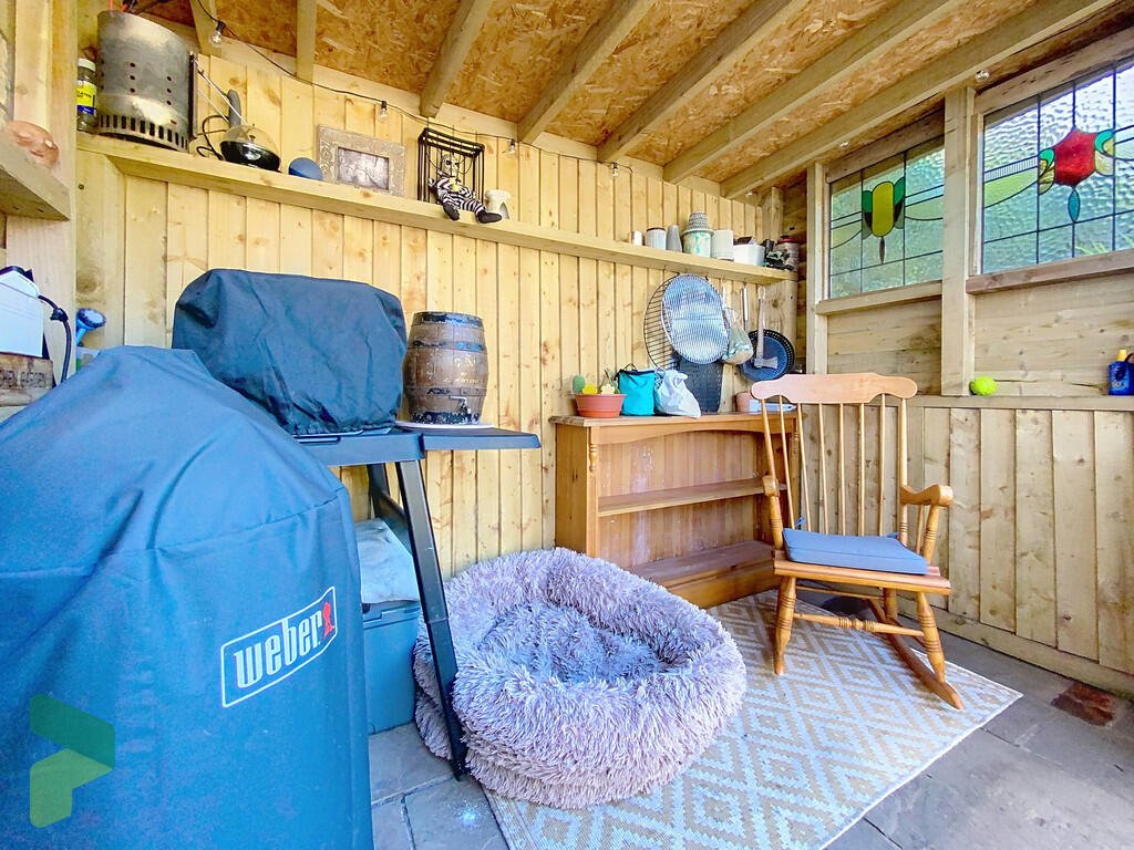 A three-bedroom home in Darwen hides a colorful secret inside – it’s a parrot paradise with bird cages, tropical plants, and even a tree at its heart, listed for £285,000.