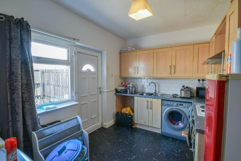 An ordinary terraced house in Washington hides a secret casino inside its living room, complete with slot machines, long-term tenants, and an annual income of £9,000.