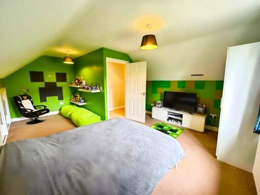 A £400,000 Cumbria home hides a quirky Minecraft-themed bedroom inside its 7 bed layout, with spacious gardens, scenic views and over 2,700 sq ft of living space.