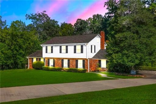 Step into the world of Stranger Things with the iconic Wheeler house, now for sale at $350K—an 80s time capsule perfect for fans, collectors, and dreamers alike.