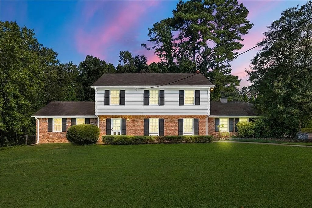 Step into the world of Stranger Things with the iconic Wheeler house, now for sale at $350K—an 80s time capsule perfect for fans, collectors, and dreamers alike.