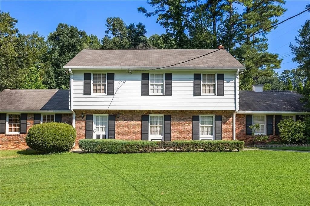 Step into the world of Stranger Things with the iconic Wheeler house, now for sale at $350K—an 80s time capsule perfect for fans, collectors, and dreamers alike.