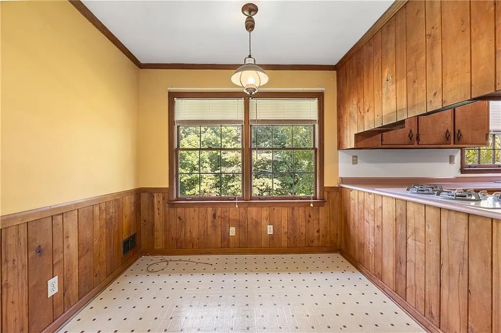 Step into the world of Stranger Things with the iconic Wheeler house, now for sale at $350K—an 80s time capsule perfect for fans, collectors, and dreamers alike.