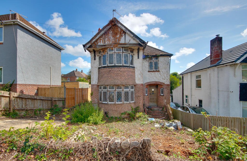 A three-bedroom house in Eastleigh buried under rubbish and cobwebs is on sale for £180,000, offering brave buyers a full renovation project with huge potential.