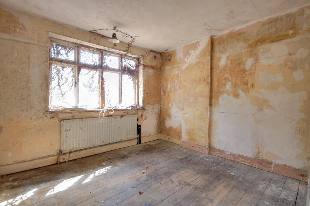 A three-bedroom house in Eastleigh buried under rubbish and cobwebs is on sale for £180,000, offering brave buyers a full renovation project with huge potential.