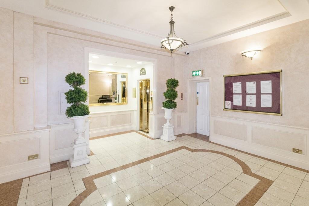 A shocked Lidl shopper found a live gecko inside a bag of rocket salad after the reptile survived a long refrigerated journey from Italy to Poland before discovery.