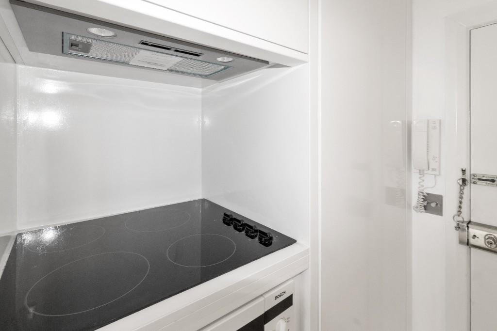 A shocked Lidl shopper found a live gecko inside a bag of rocket salad after the reptile survived a long refrigerated journey from Italy to Poland before discovery.