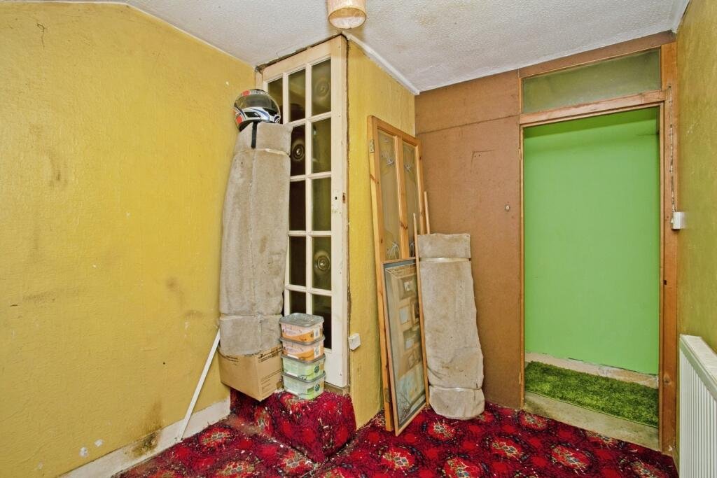 A two-bedroom cottage in Cornwall priced at £90,000 is drawing attention after photos revealed a mysterious skull on the fireplace amid its abandoned, timeworn interior.