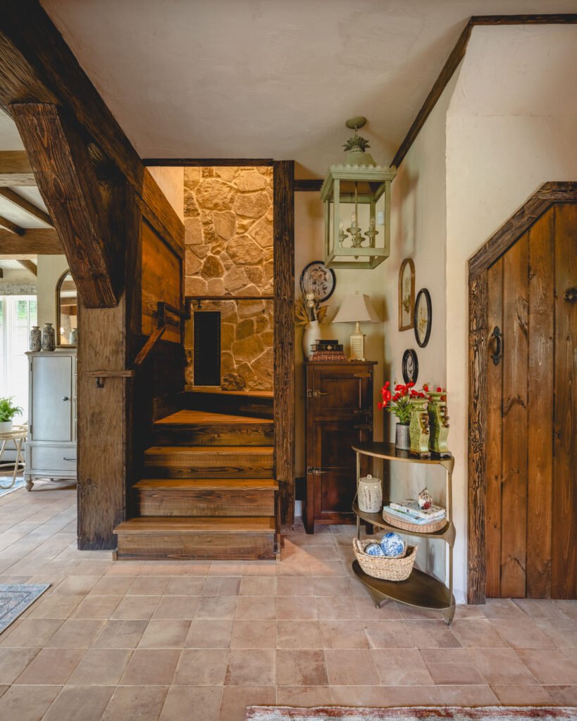 A real-life replica of Iris’s cottage from The Holiday is now open in Georgia’s Blue Ridge Mountains, offering a cozy, movie-inspired escape just in time for Christmas.