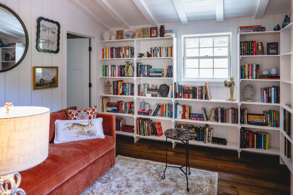 A real-life replica of Iris’s cottage from The Holiday is now open in Georgia’s Blue Ridge Mountains, offering a cozy, movie-inspired escape just in time for Christmas.