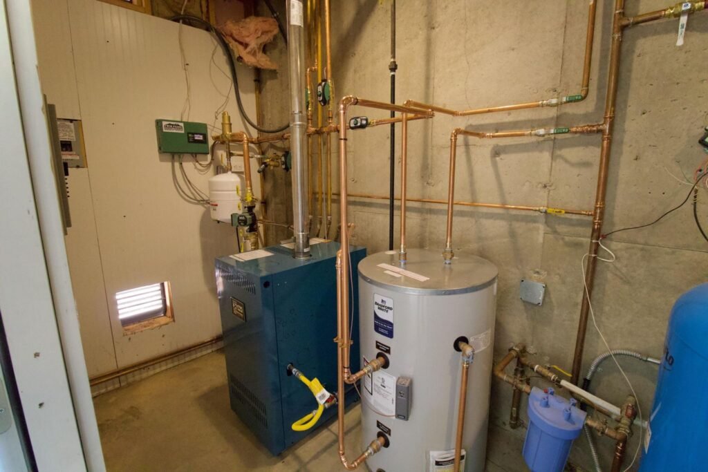 A £572,000 pyramid-shaped Colorado home with a secret bunker, escape hatch, solar power and 150 food cans is up for sale, offering complete off-grid security.