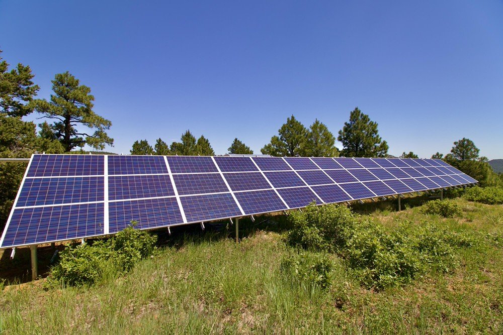 A £572,000 pyramid-shaped Colorado home with a secret bunker, escape hatch, solar power and 150 food cans is up for sale, offering complete off-grid security.