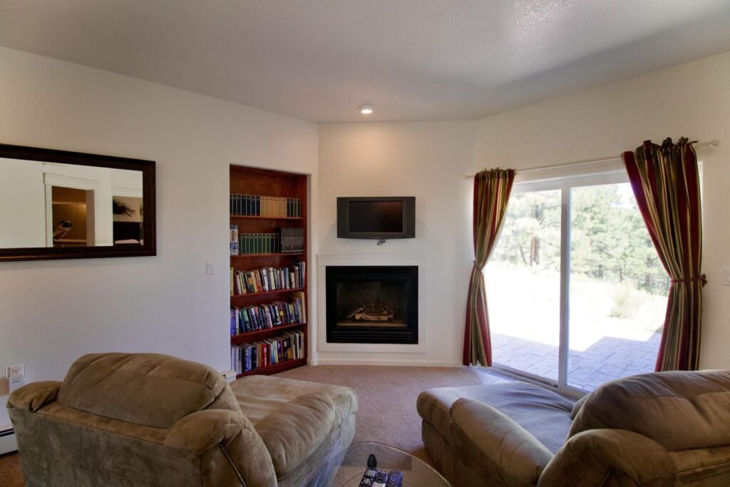 A £572,000 pyramid-shaped Colorado home with a secret bunker, escape hatch, solar power and 150 food cans is up for sale, offering complete off-grid security.