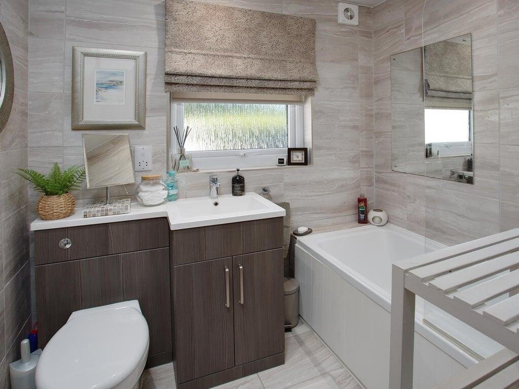 A petrol station on Scotland’s North Coast 500 route is for sale at £700,000, boasting £170,000 annual profit, a café, and an on-site three-bedroom bungalow.