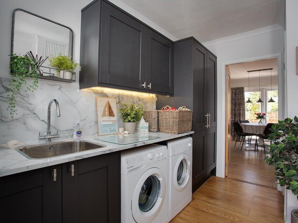 A petrol station on Scotland’s North Coast 500 route is for sale at £700,000, boasting £170,000 annual profit, a café, and an on-site three-bedroom bungalow.