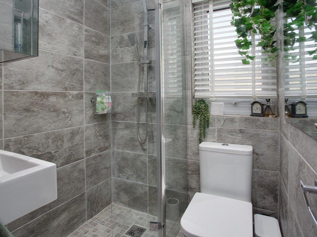 A petrol station on Scotland’s North Coast 500 route is for sale at £700,000, boasting £170,000 annual profit, a café, and an on-site three-bedroom bungalow.