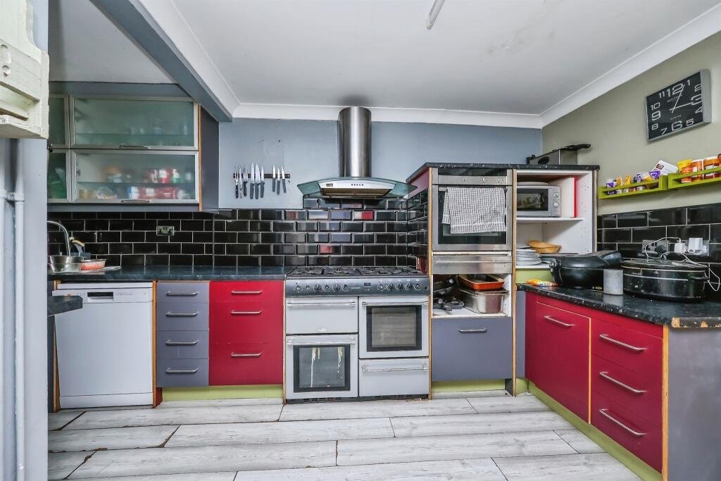 A three-bed home priced at £190,000 is turning heads due to a huge electricity pylon towering over its garden, casting a shadow across the conservatory and outdoor space.