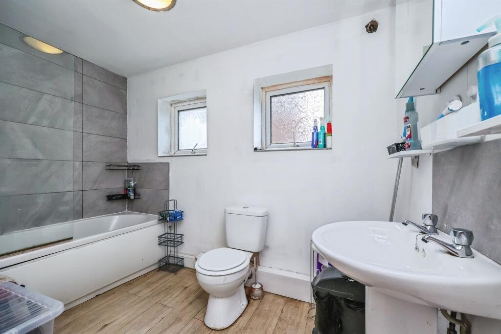 A three-bed home priced at £190,000 is turning heads due to a huge electricity pylon towering over its garden, casting a shadow across the conservatory and outdoor space.