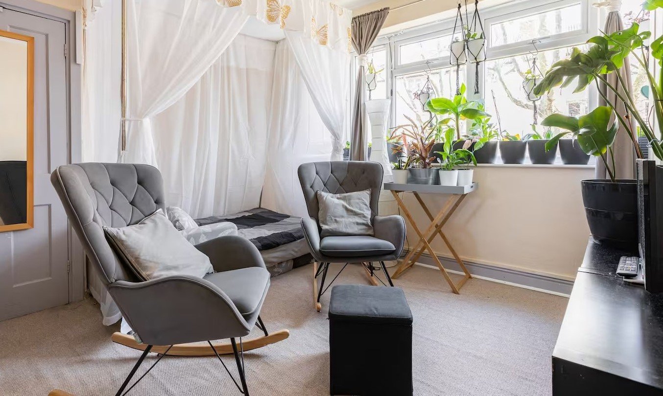 A tiny London studio flat in Bermondsey costs £1,390 a month and requires tenants earning £51,000 a year, with strict rules banning pets, smoking, parties and even a real bed.