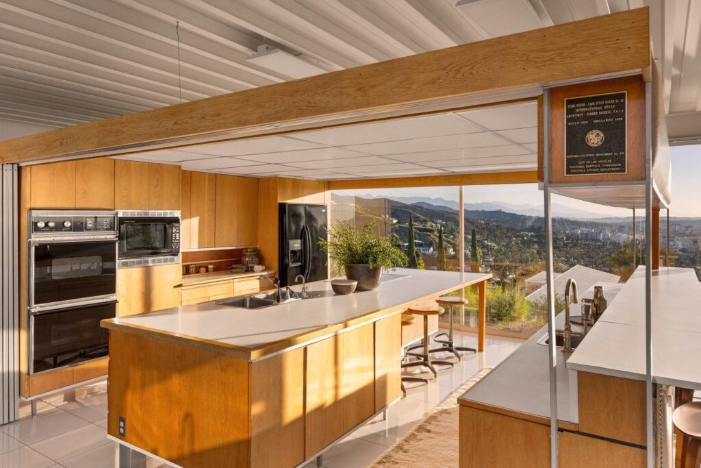 Iconic Stahl House in Hollywood Hills hits the market for the first time in 65 years, offering glass walls, panoramic LA views and a legendary architectural legacy.