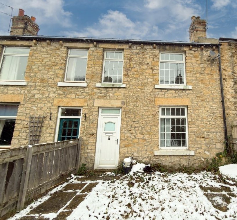 A quirky £80000 Burnopfield home hits auction featuring a bizarre bathroom with a toilet between two basins plus a spa bath fireplace lounge and garden in a village near Newcastle.