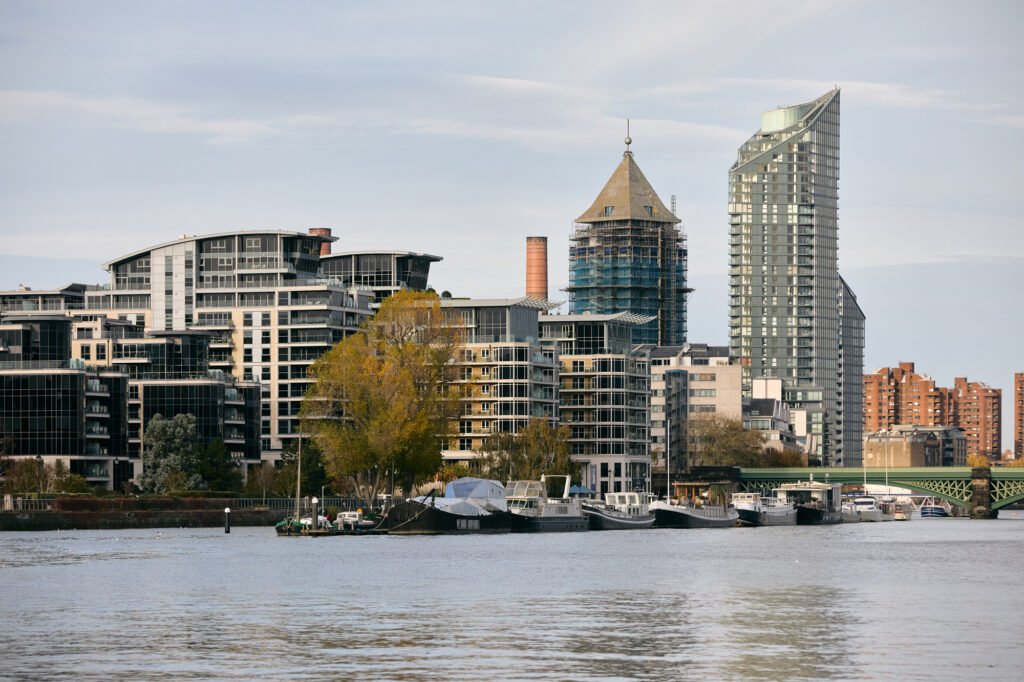 Channel 4 My Floating Home barge from 1865 goes on sale for £1.25m, offering three storeys, luxury interiors and Thames views at Wandsworth Pier. Featured on Channel 4 TV.