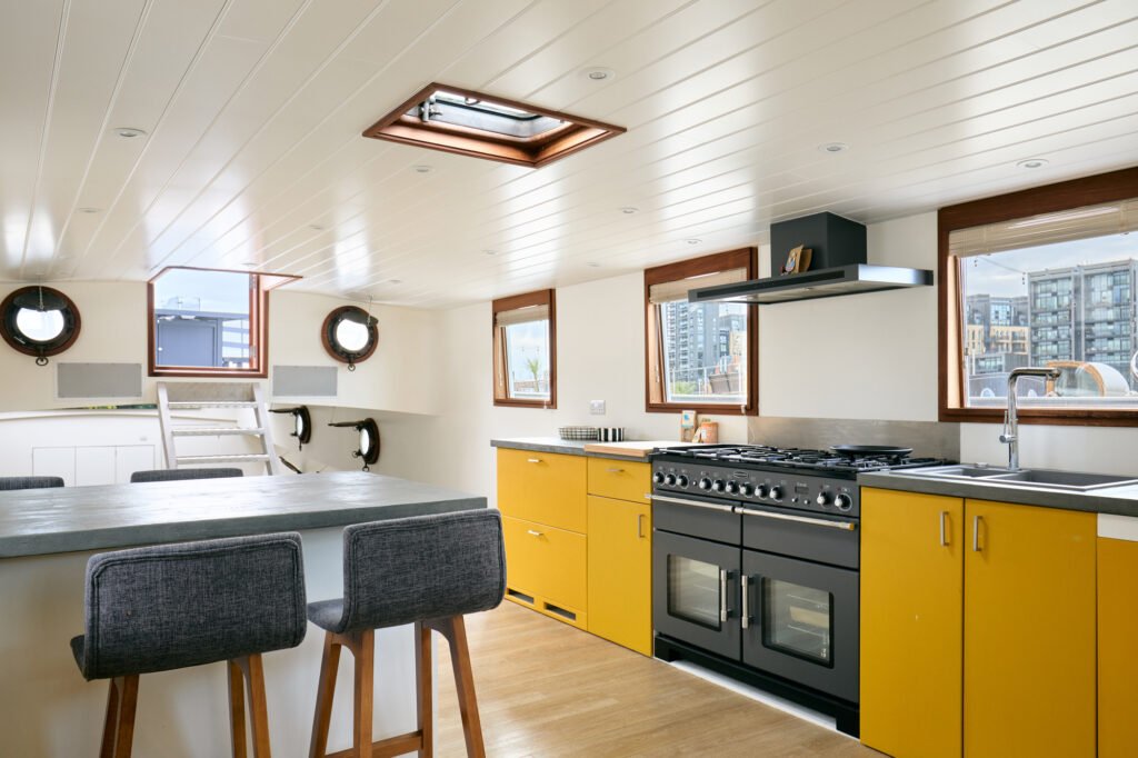 Channel 4 My Floating Home barge from 1865 goes on sale for £1.25m, offering three storeys, luxury interiors and Thames views at Wandsworth Pier. Featured on Channel 4 TV.