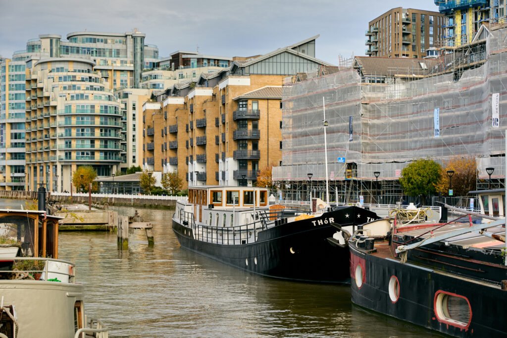 Channel 4 My Floating Home barge from 1865 goes on sale for £1.25m, offering three storeys, luxury interiors and Thames views at Wandsworth Pier. Featured on Channel 4 TV.