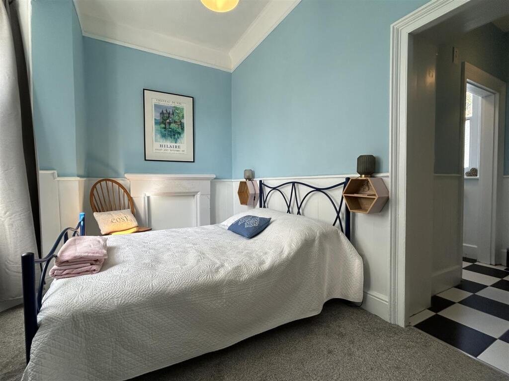 Former station master’s house with trains still stopping outside is for sale at £395,000, offering a four bed home with annexe and a front row seat to rail life.