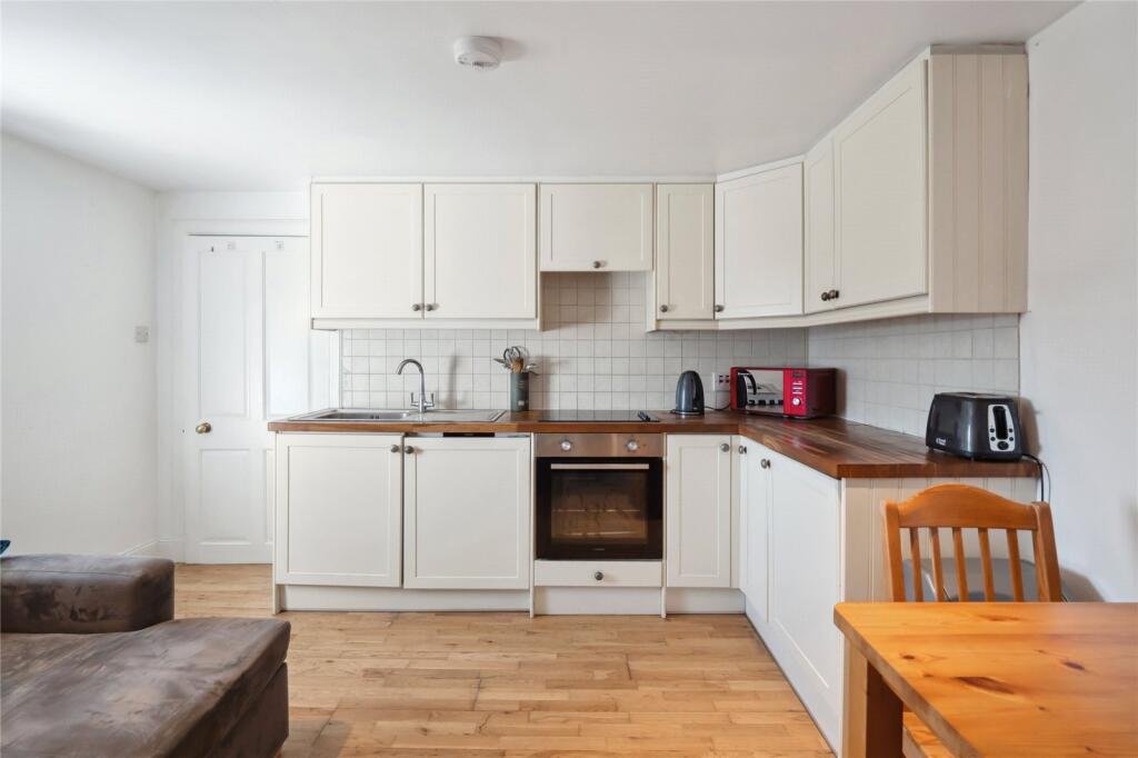 Two charming pre 1900 cottages on a secluded Scottish island have gone on sale for £390,000, offering peaceful countryside views and a rare slice of traditional island life