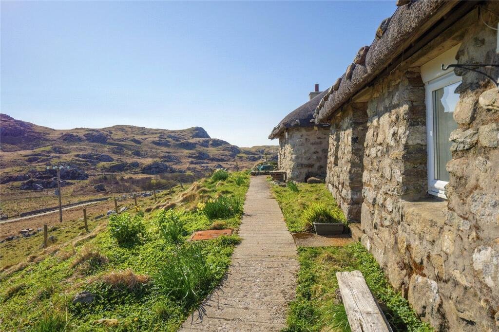 Two charming pre 1900 cottages on a secluded Scottish island have gone on sale for £390,000, offering peaceful countryside views and a rare slice of traditional island life