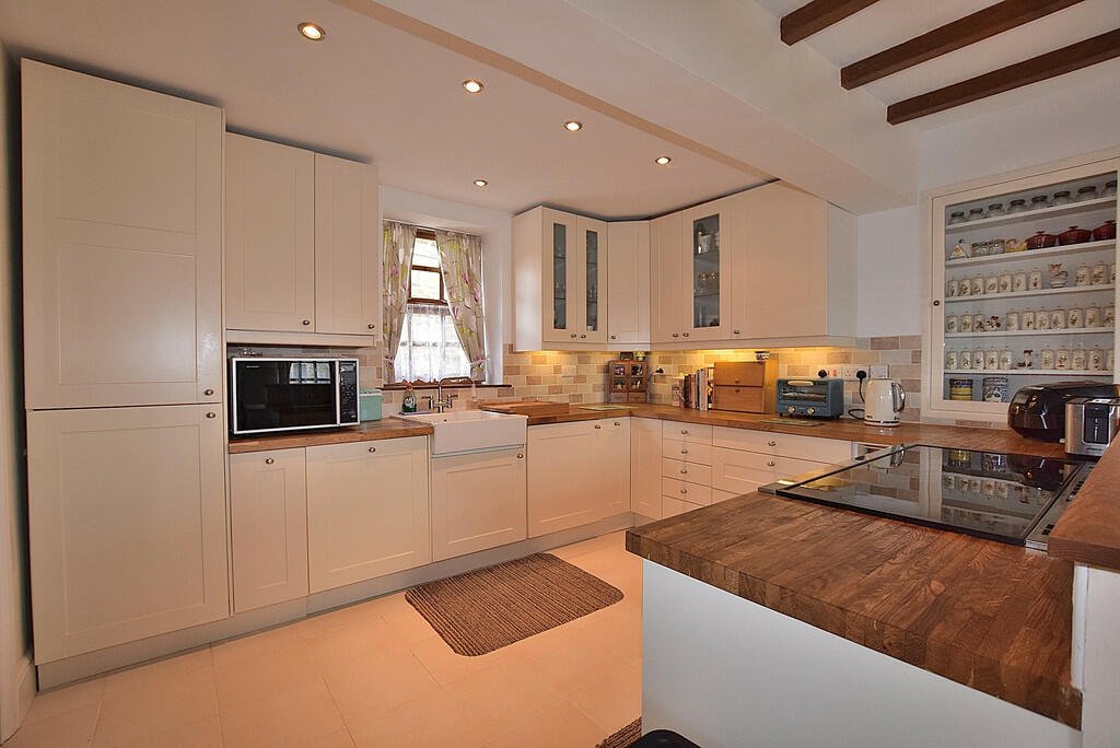 Former post office turned home where the Murder at the Post Office case unfolded is for sale at £355,000, sparking interest in a grim crime that shocked Yorkshire village!