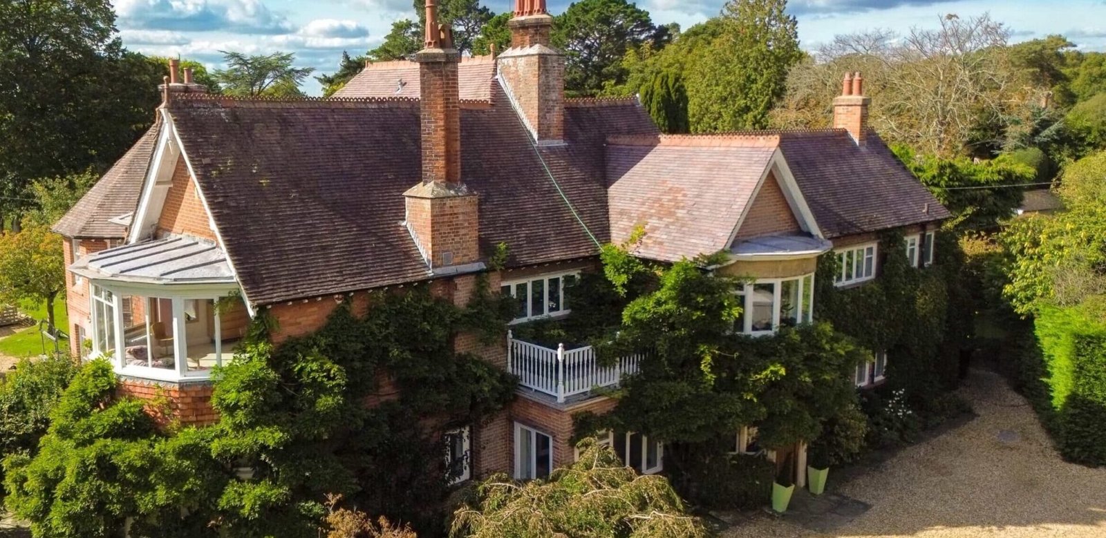 Historic five bedroom arts and crafts home once owned by wartime PM Herbert Asquith and linked to the Shackleton family goes on sale for £2m in Hampshire.