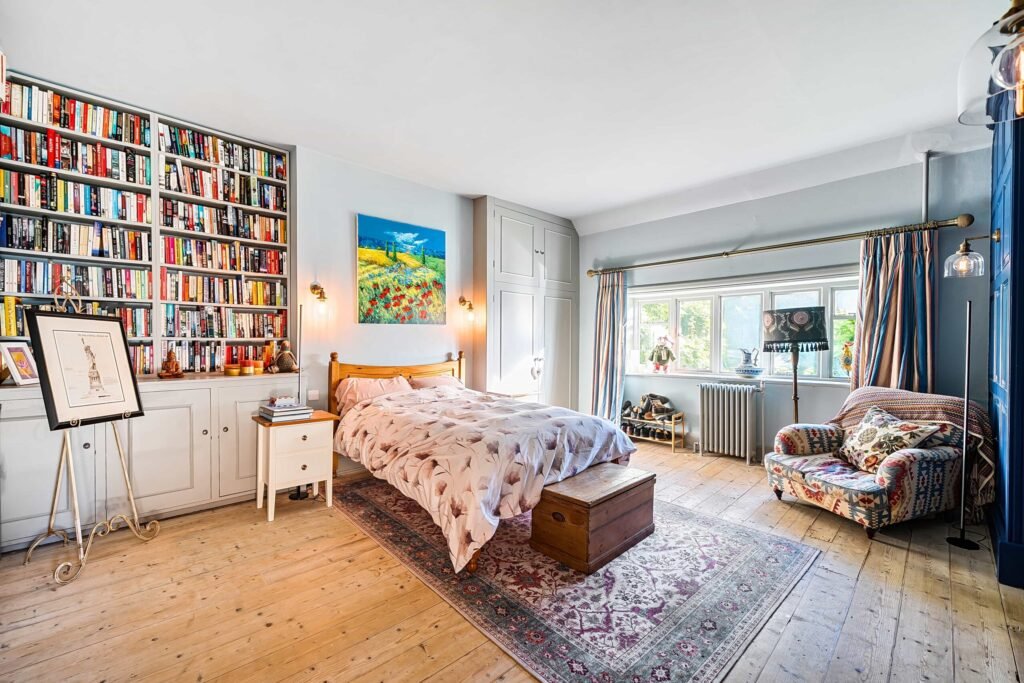 Historic five bedroom arts and crafts home once owned by wartime PM Herbert Asquith and linked to the Shackleton family goes on sale for £2m in Hampshire.