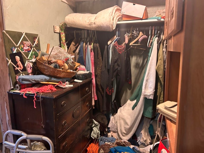 A remote “prepper’s paradise” packed with survival gear is up for £186,000, offering a fortified bunker-style home on 25 acres ready for life off the grid.