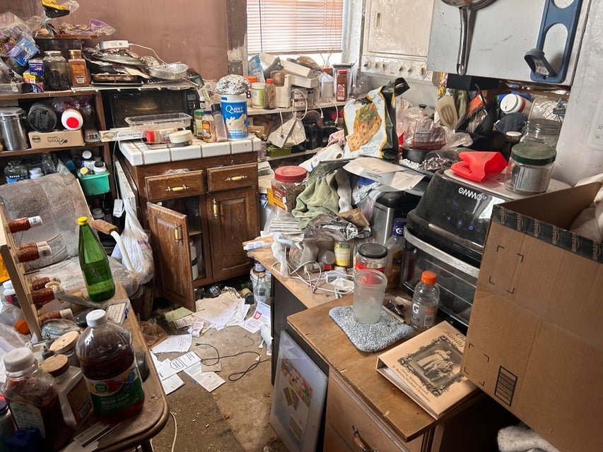 A remote “prepper’s paradise” packed with survival gear is up for £186,000, offering a fortified bunker-style home on 25 acres ready for life off the grid.