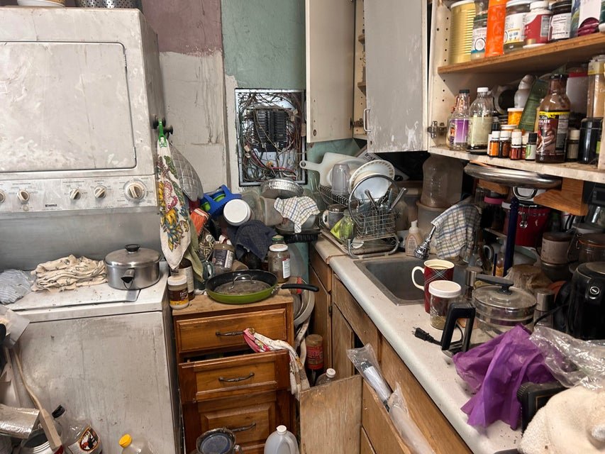 A remote “prepper’s paradise” packed with survival gear is up for £186,000, offering a fortified bunker-style home on 25 acres ready for life off the grid.