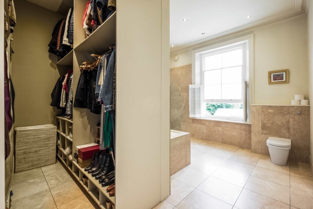 A Georgian country home once owned by James Bond’s gadget master Q hits the market, blending historic charm with modern upgrades and strong eco credentials in a sought-after setting