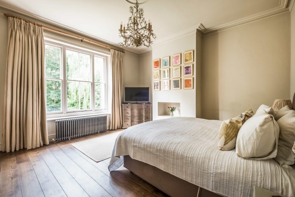 A Georgian country home once owned by James Bond’s gadget master Q hits the market, blending historic charm with modern upgrades and strong eco credentials in a sought-after setting