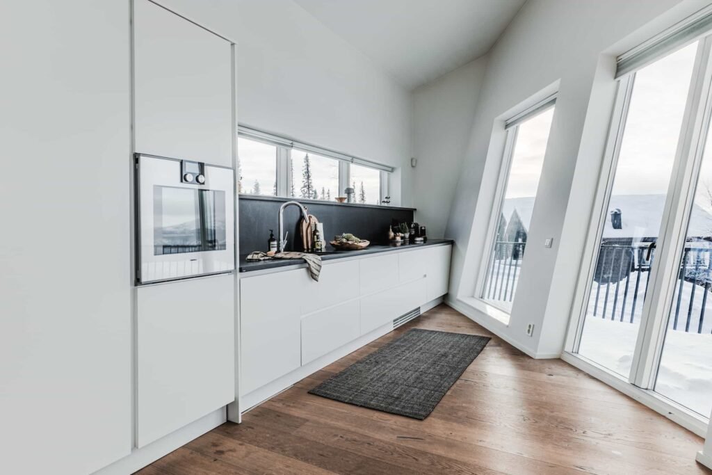 A stunning five-bed ski lodge once owned by football legend Zlatan Ibrahimovic is on sale for £2.45m, boasting panoramic mountain views, a sauna, spa and luxury features.