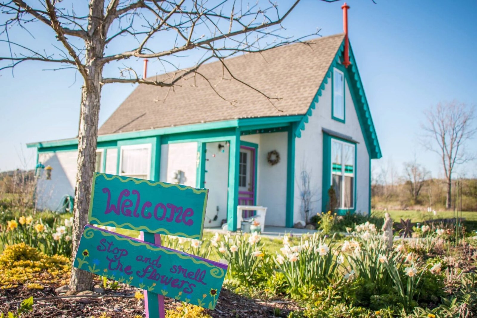 Storybook-style cottages inspired by a children's book are available to rent from £1,300 a month across three charming fairytale villages in upstate New York.