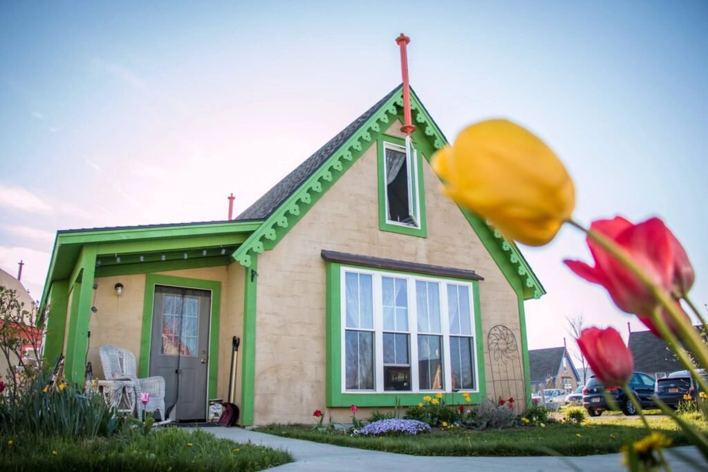 Storybook-style cottages inspired by a children's book are available to rent from £1,300 a month across three charming fairytale villages in upstate New York.