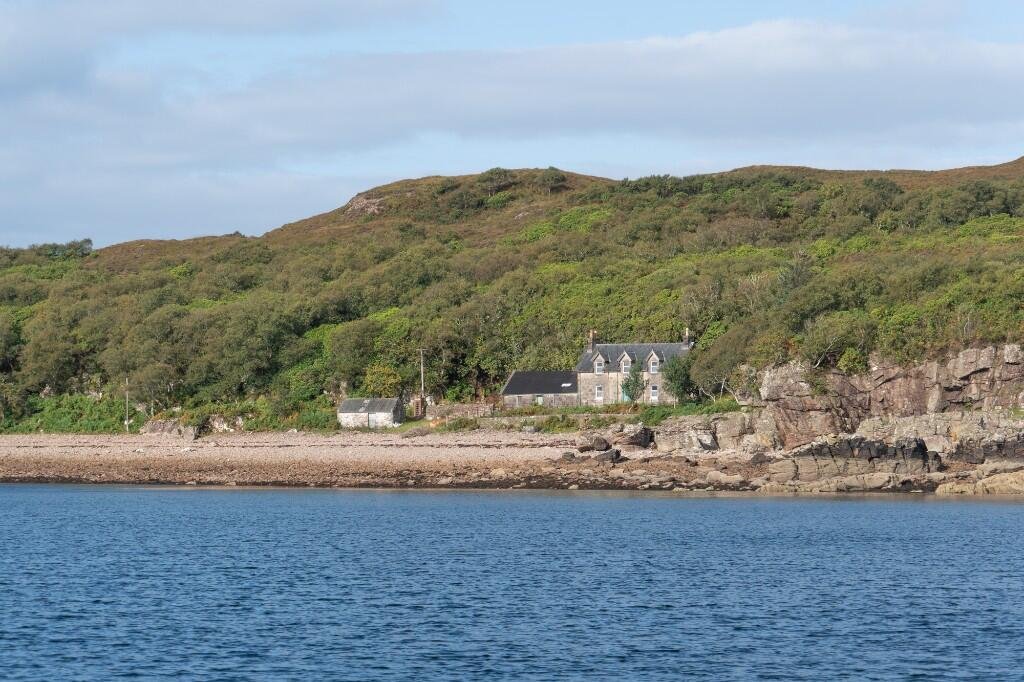 A private island off the Isle of Skye with 1,546 acres and zero neighbours is on sale for £925,000, offering the ultimate escape for anyone craving total isolation and wilderness.
