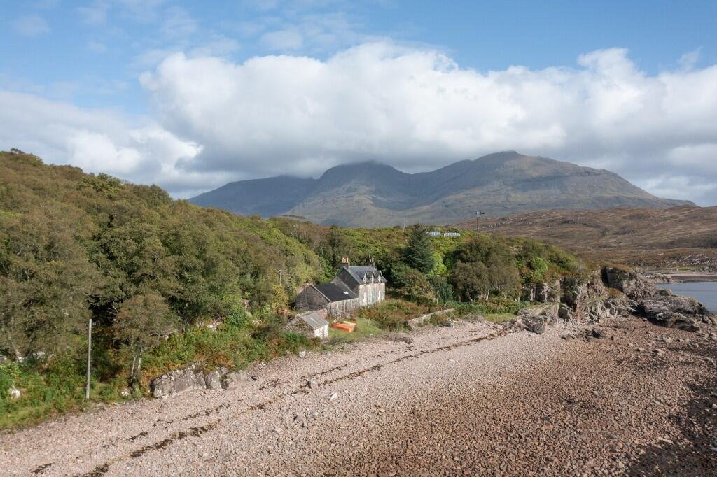 A private island off the Isle of Skye with 1,546 acres and zero neighbours is on sale for £925,000, offering the ultimate escape for anyone craving total isolation and wilderness.