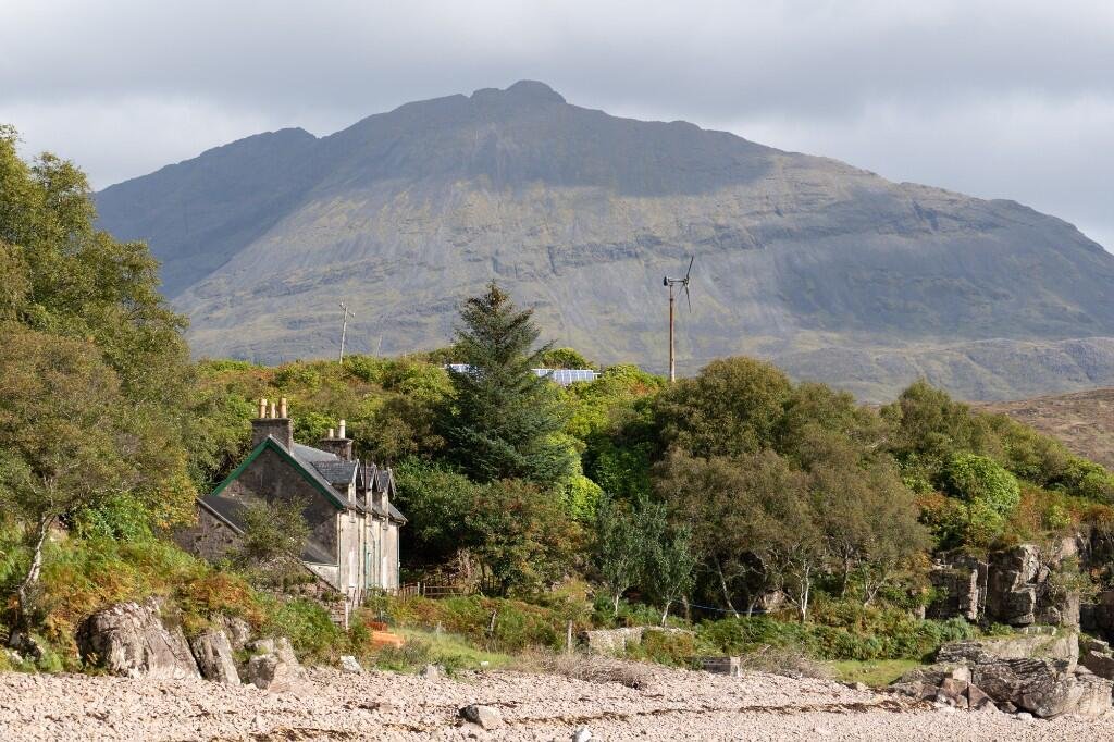 A private island off the Isle of Skye with 1,546 acres and zero neighbours is on sale for £925,000, offering the ultimate escape for anyone craving total isolation and wilderness.